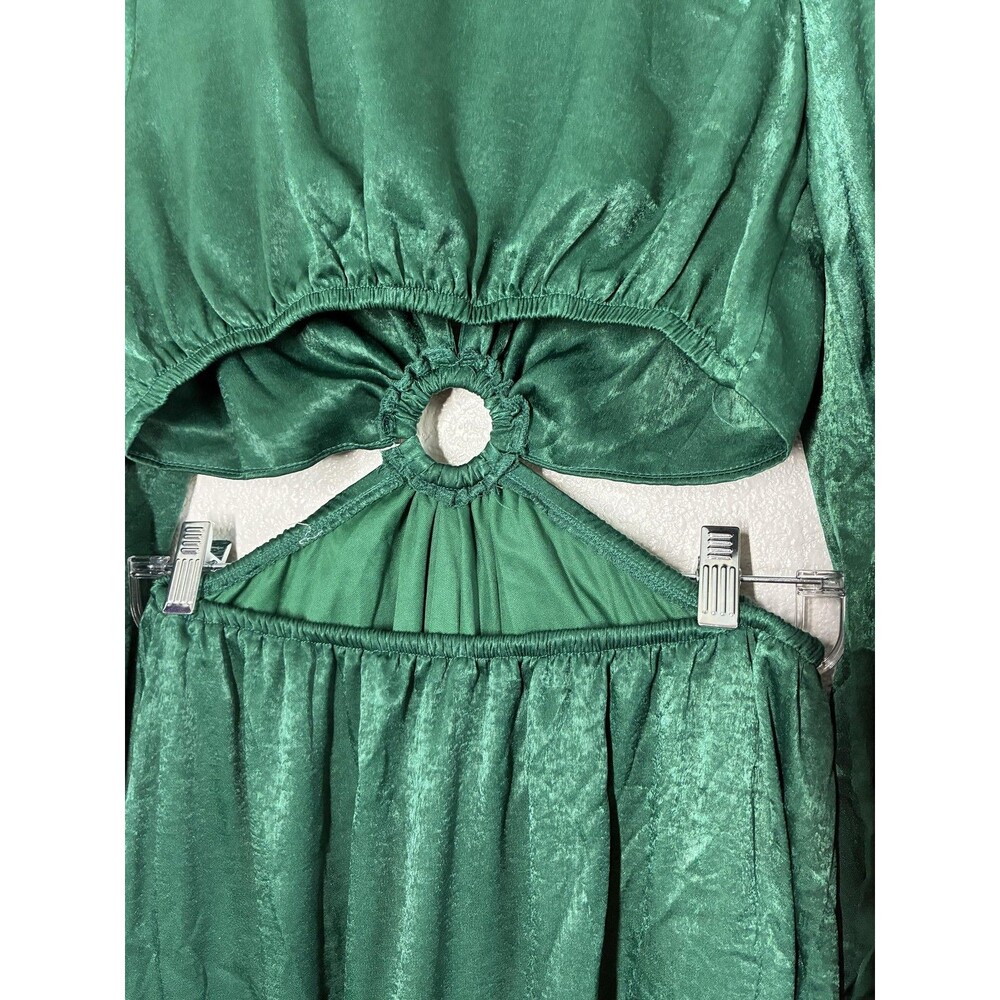 Peach Love California Dress Womens M Green Satin Cutout Ring Maxi Gown Fairy - Picture 16 of 16